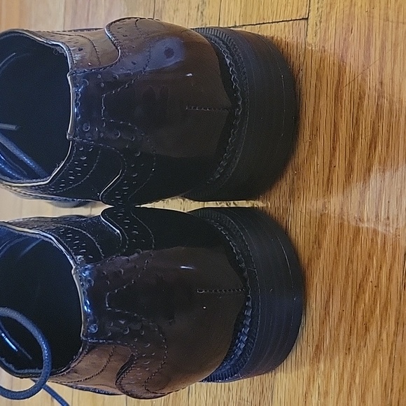 ASOS DESIGN Wide Fit Lace Up Shoes - Picture 10 of 11